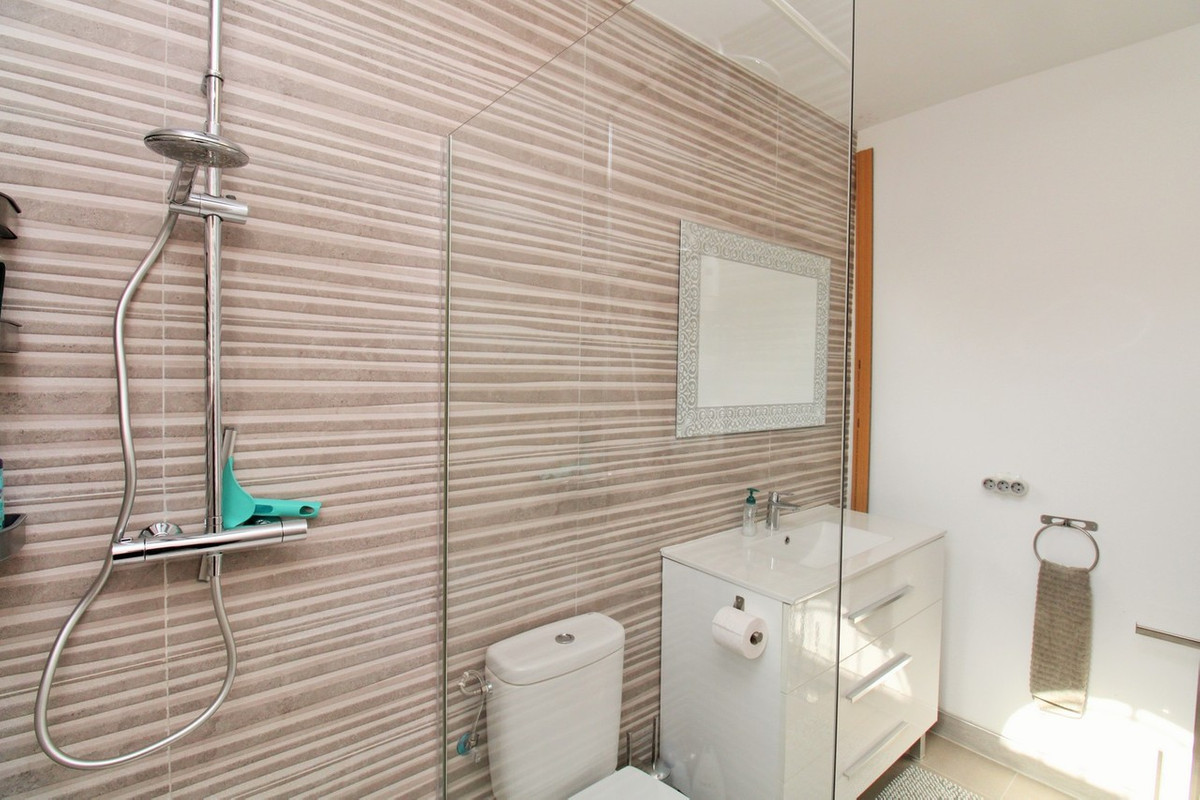 Se vende Adosada de 2 dormitorios en Costa Blanca, Alicante, España