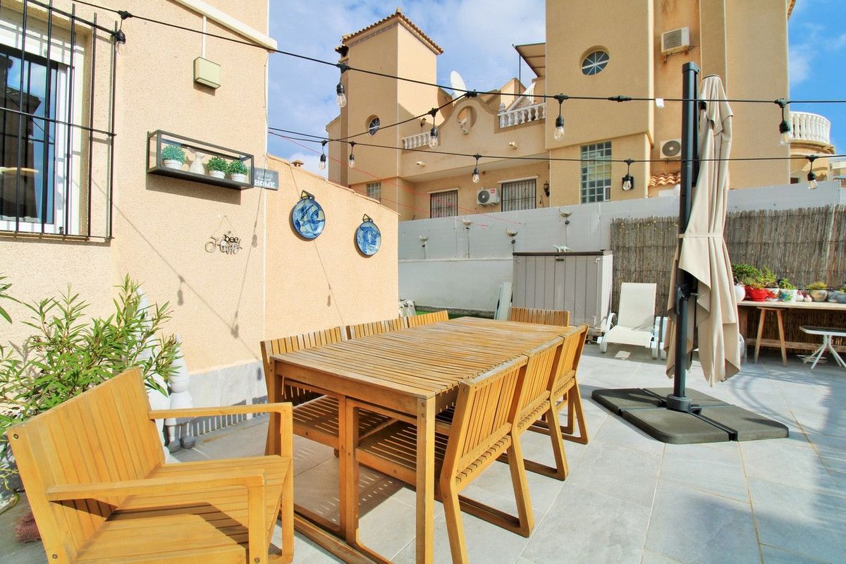 Se vende Adosada de 2 dormitorios en Costa Blanca, Alicante, España