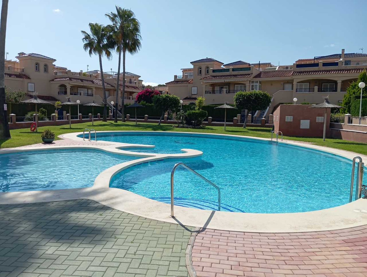 Se vende Adosada de 3 dormitorios en Costa Blanca, Alicante, España