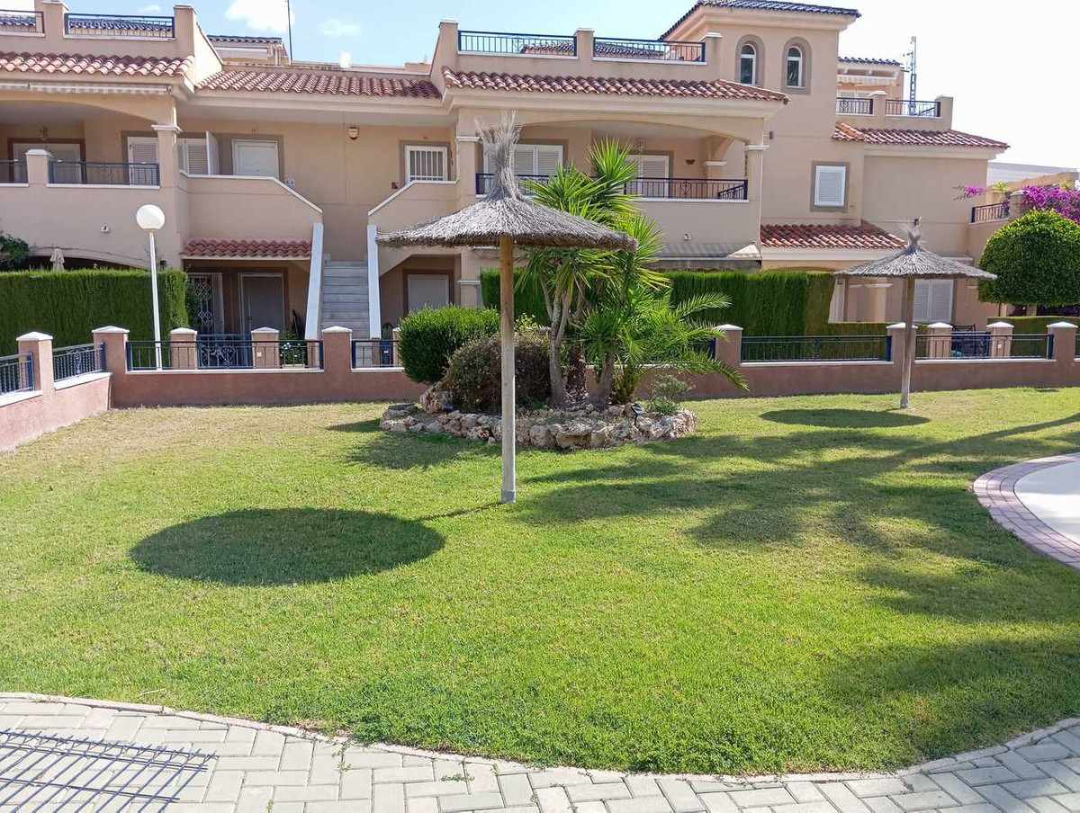 Se vende Adosada de 3 dormitorios en Costa Blanca, Alicante, España
