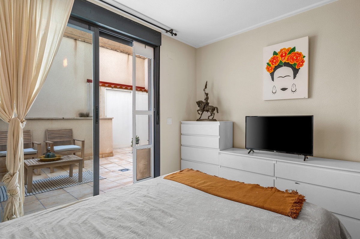 2 Bed Apartment for sale in Alicante Costa Blanca, Alicante, Spain