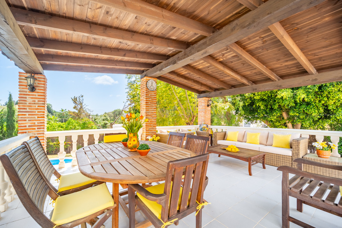 4 Bed Townhouse for sale in El Rosario Costa Del Sol, Málaga, Spain