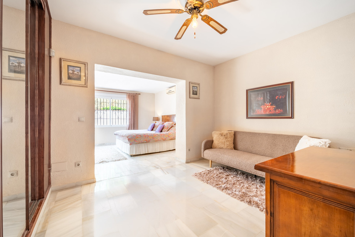 4 Bed Townhouse for sale in El Rosario Costa Del Sol, Málaga, Spain