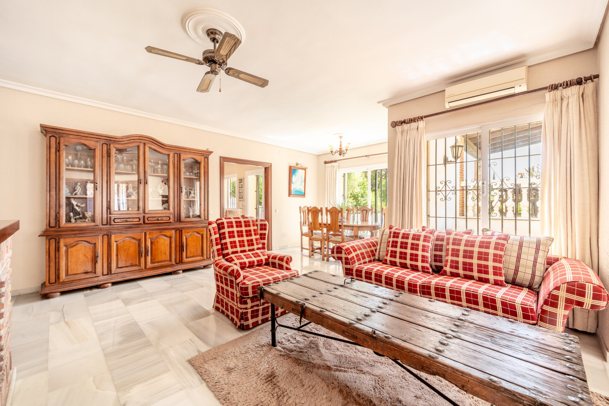 4 Bed Townhouse for sale in El Rosario Costa Del Sol, Málaga, Spain
