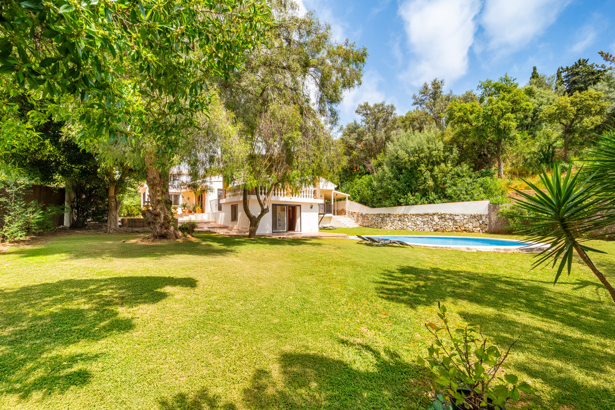 4 Bed Townhouse for sale in El Rosario Costa Del Sol, Málaga, Spain