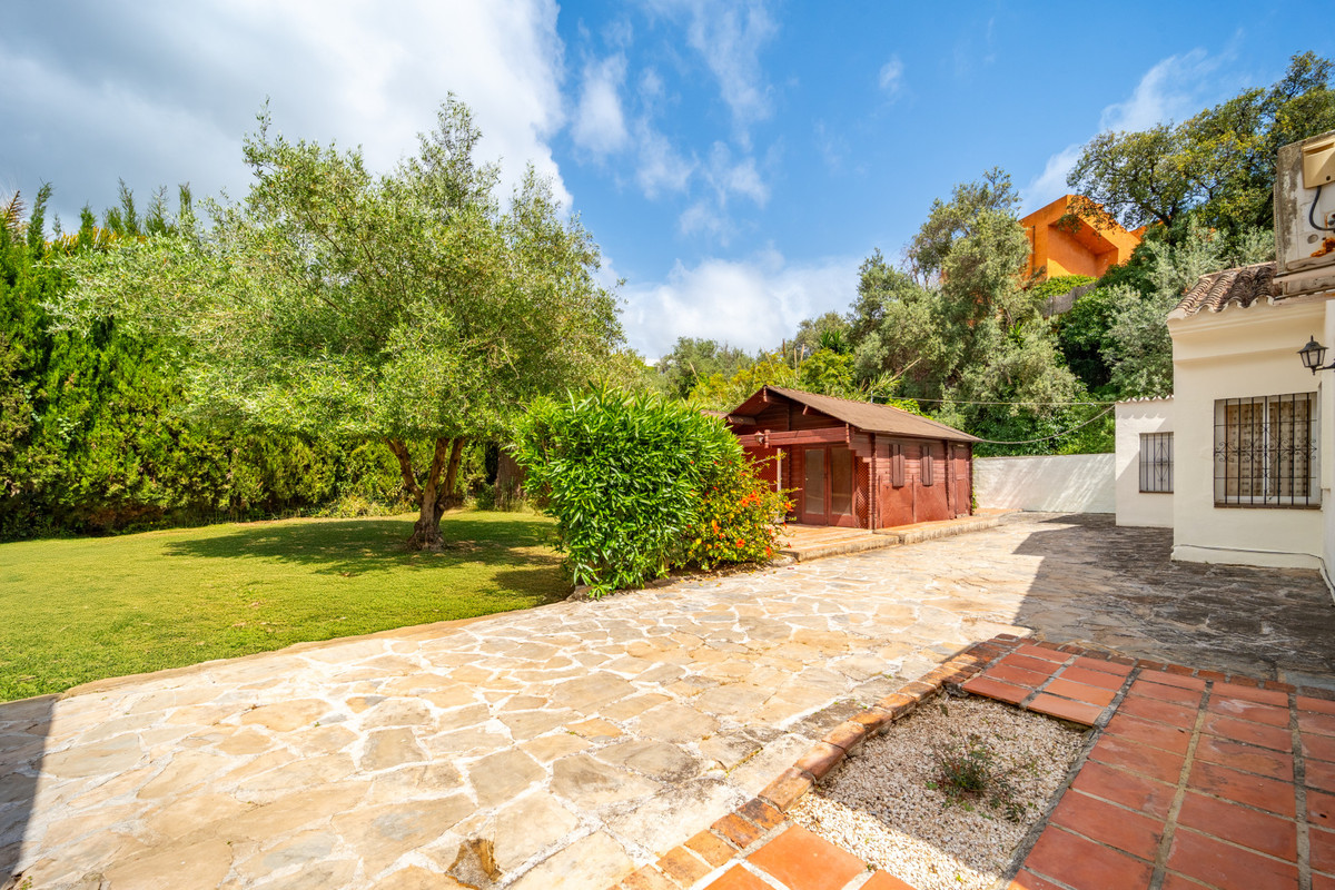 4 Bed Townhouse for sale in El Rosario Costa Del Sol, Málaga, Spain