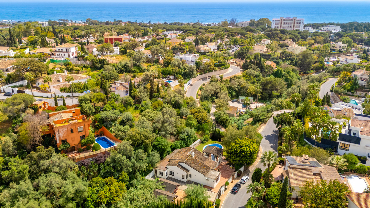 4 Bed Townhouse for sale in El Rosario Costa Del Sol, Málaga, Spain