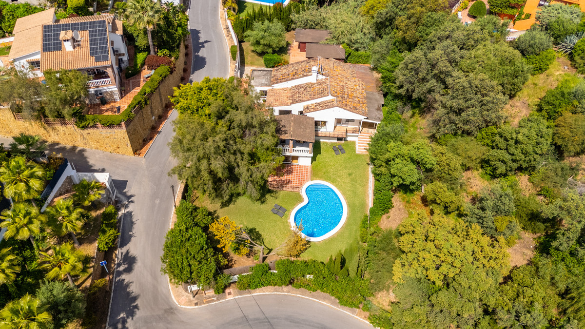 4 Bed Townhouse for sale in El Rosario Costa Del Sol, Málaga, Spain