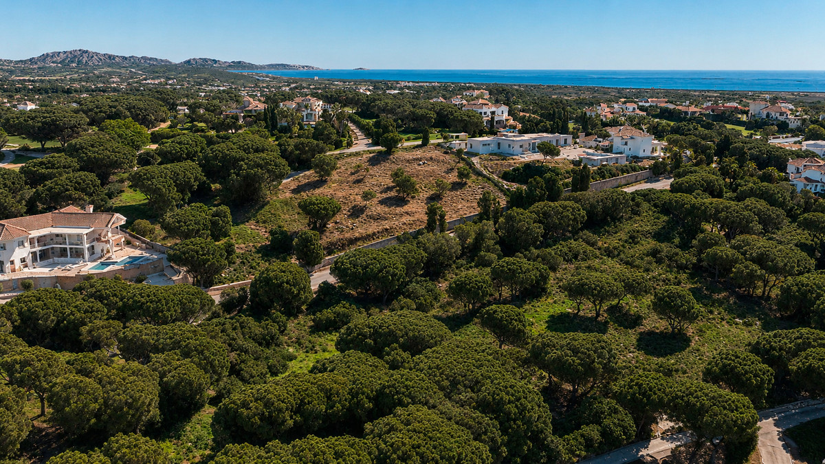 Plots for sale in Sotogrande Costa Del Sol, Cádiz, Spain