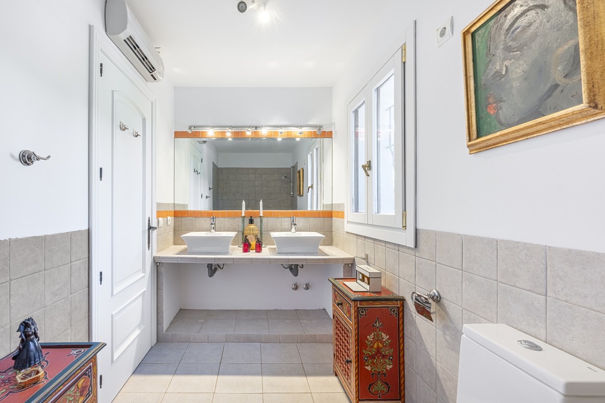 6 Bed Townhouse for sale in Sotogrande Alto Costa Del Sol, Cádiz, Spain