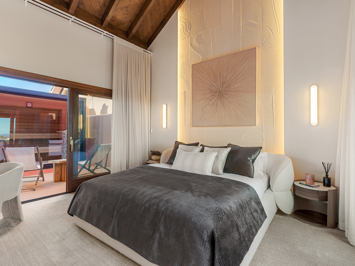 3 Bed Apartment for sale in Estepona Costa Del Sol, Málaga, Spain