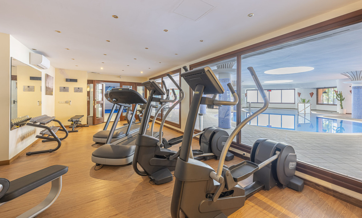 3 Bed Apartment for sale in Estepona Costa Del Sol, Málaga, Spain