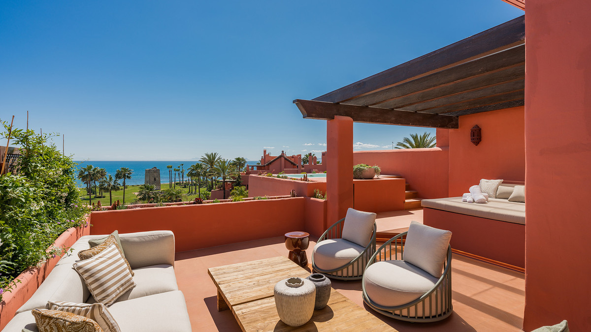 3 Bed Apartment for sale in Estepona Costa Del Sol, Málaga, Spain