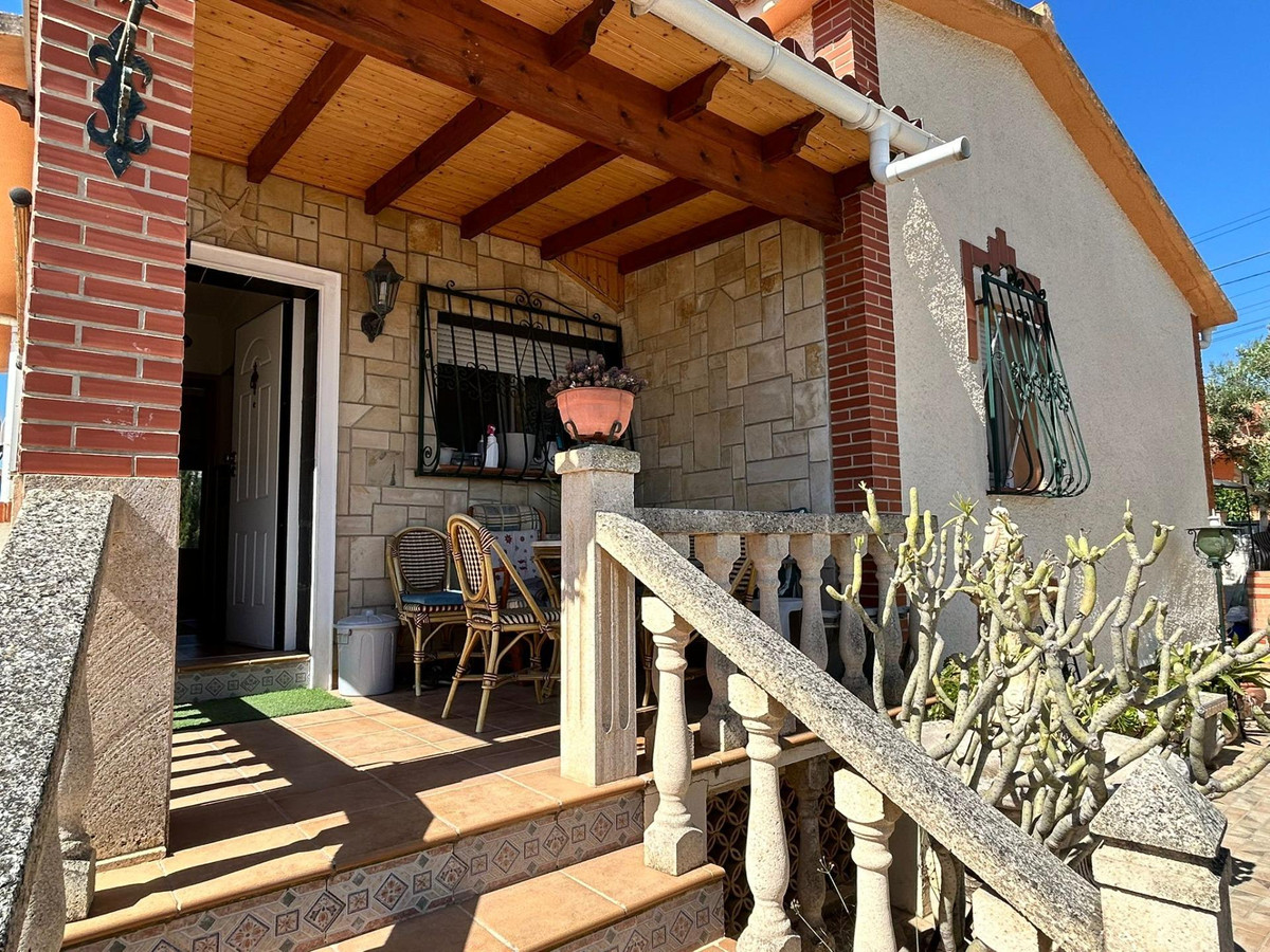 Se vende Bungalow de 4 dormitorios en Costa Blanca, Alicante, España