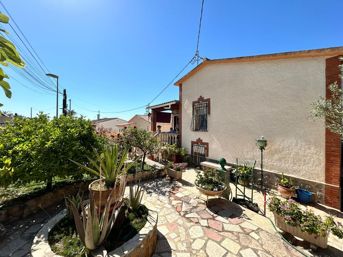 Se vende Bungalow de 4 dormitorios en Costa Blanca, Alicante, España