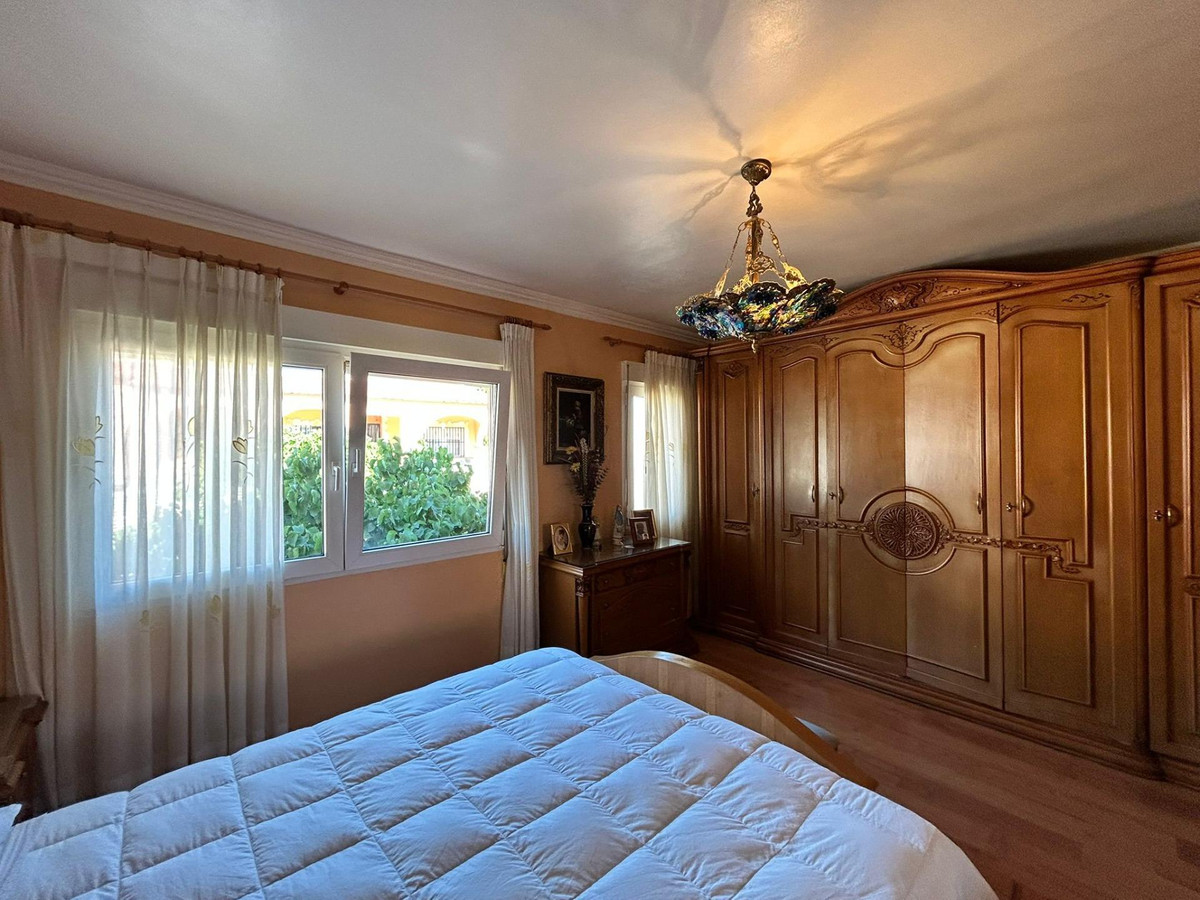 Se vende Bungalow de 4 dormitorios en Costa Blanca, Alicante, España