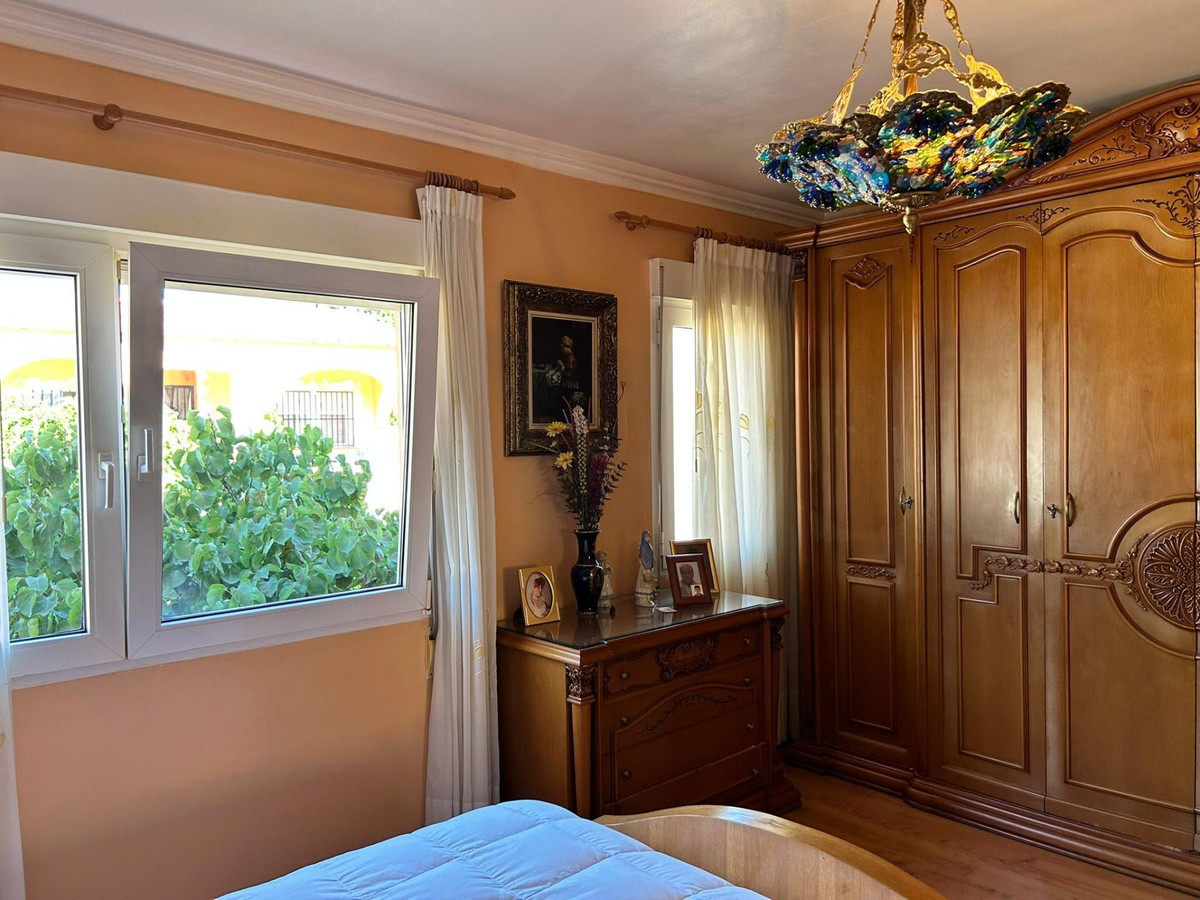 Se vende Bungalow de 4 dormitorios en Costa Blanca, Alicante, España