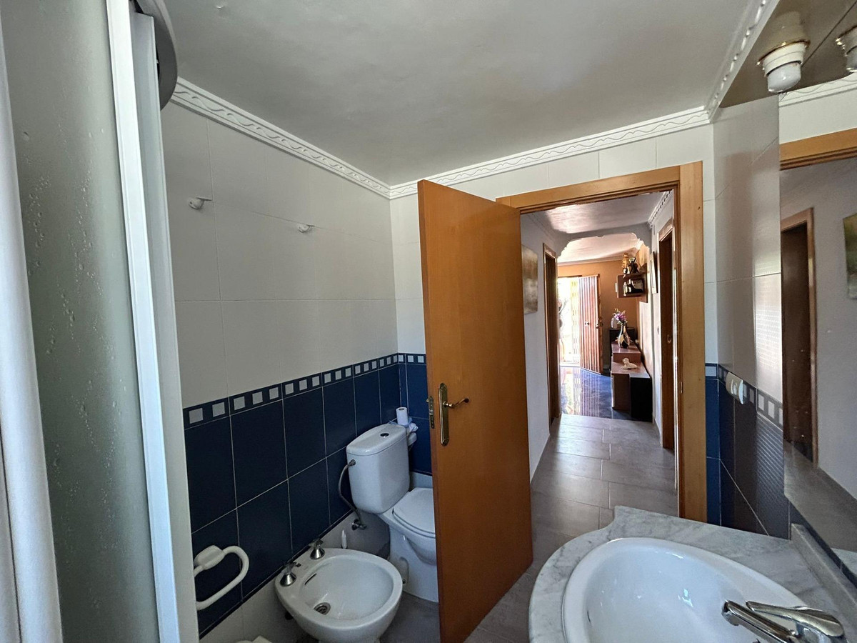Se vende Bungalow de 4 dormitorios en Costa Blanca, Alicante, España