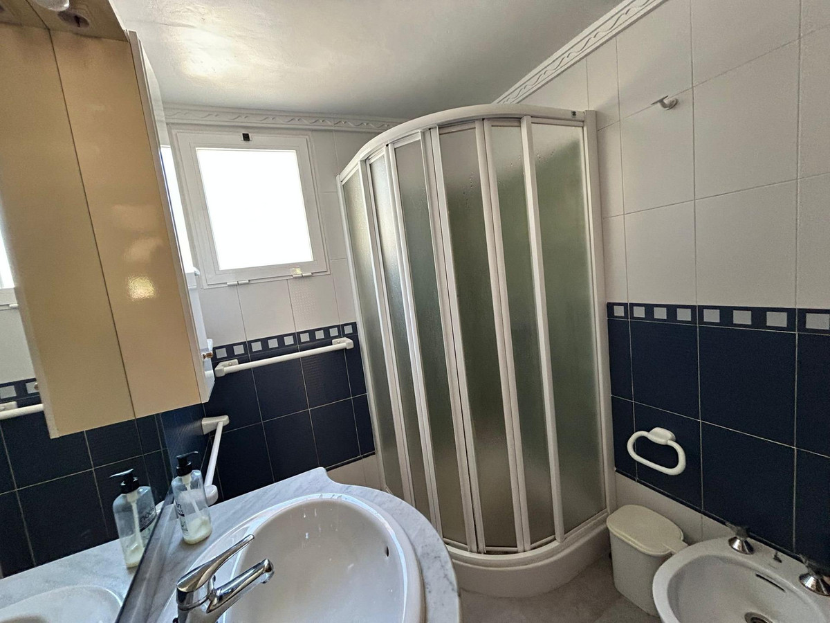 Se vende Bungalow de 4 dormitorios en Costa Blanca, Alicante, España