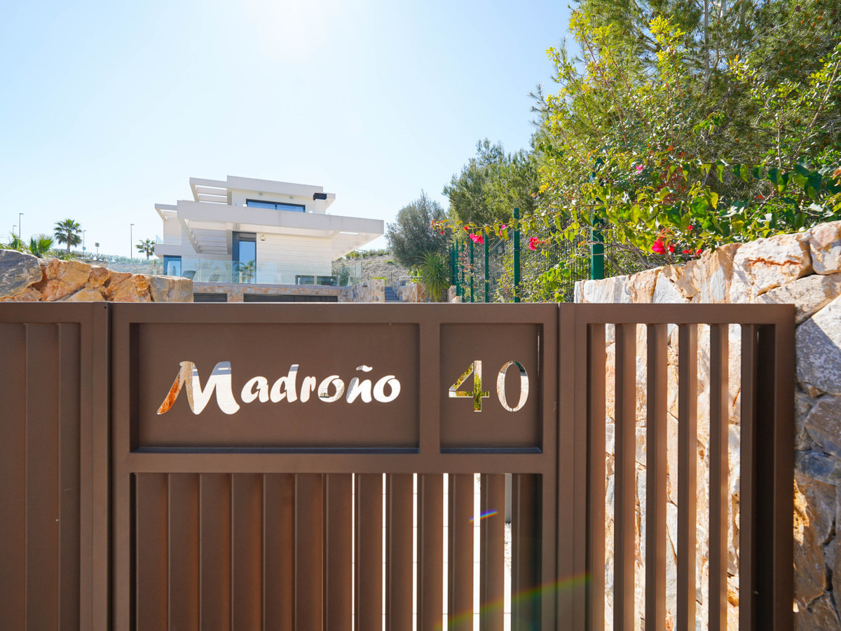 6 Bed Townhouse for sale in Las Colinas Golf Costa Blanca, Alicante, Spain