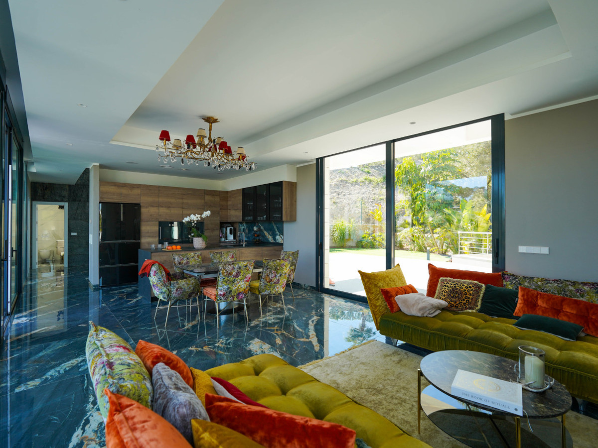 6 Bed Townhouse for sale in Las Colinas Golf Costa Blanca, Alicante, Spain