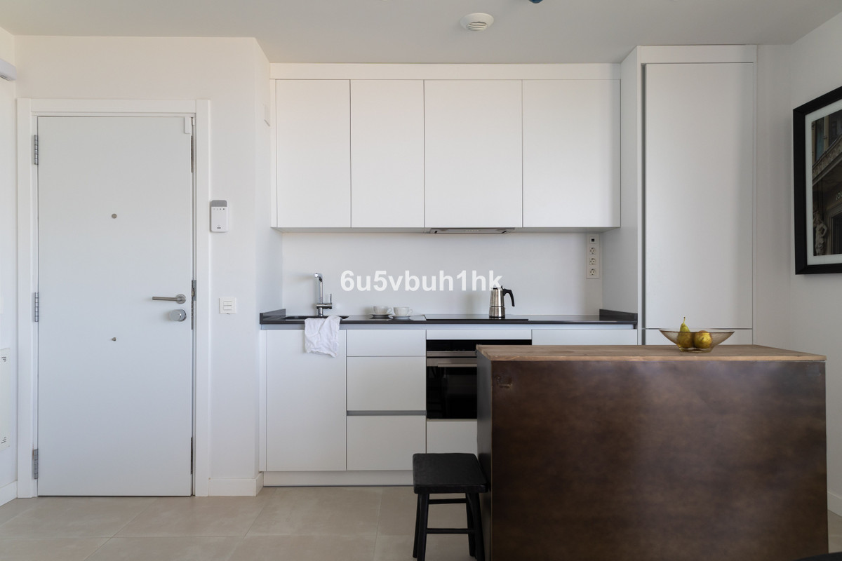 2 Bed Apartment for sale in Fuengirola Costa Del Sol, Málaga, Spain