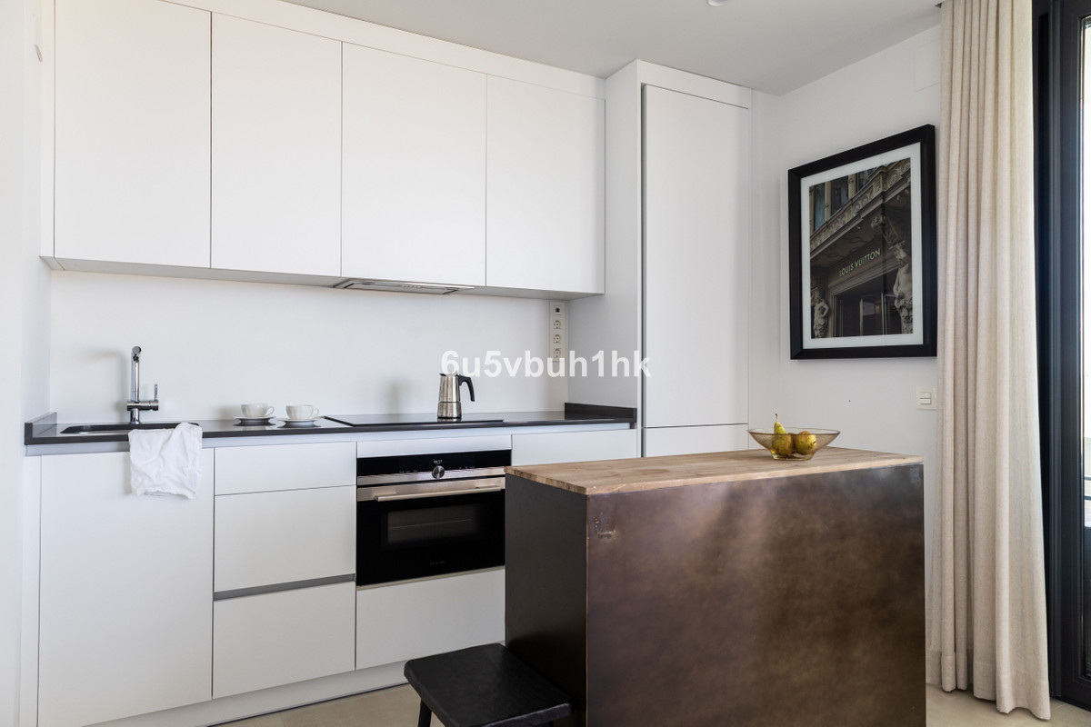 2 Bed Apartment for sale in Fuengirola Costa Del Sol, Málaga, Spain
