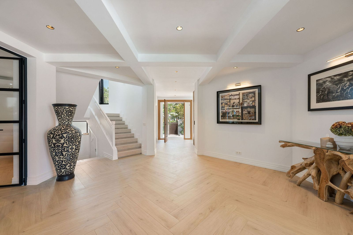 Se vende Villa - Chalet de 6 dormitorios en Costa Del Sol, Málaga, España