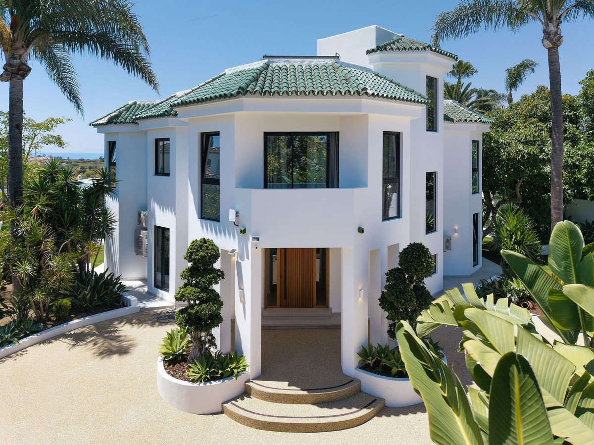 Se vende Villa - Chalet de 6 dormitorios en Costa Del Sol, Málaga, España