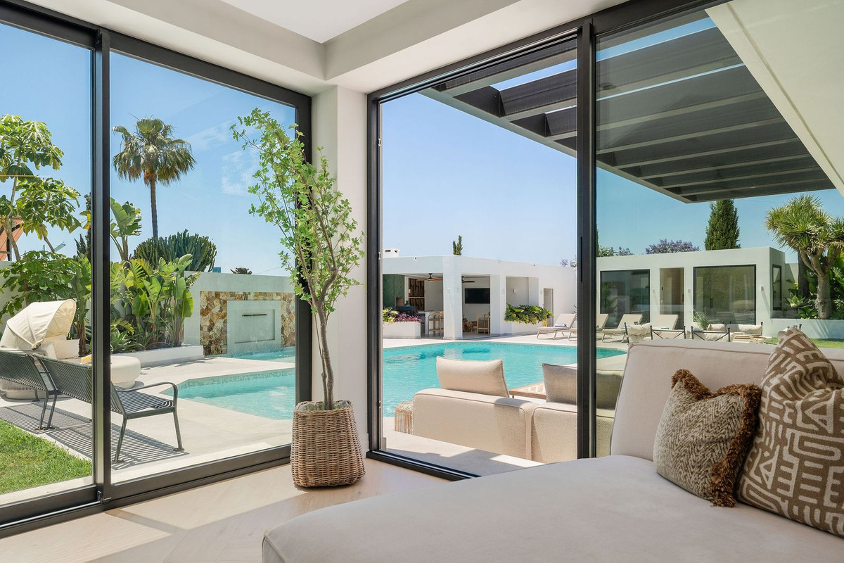 Se vende Villa - Chalet de 6 dormitorios en Costa Del Sol, Málaga, España