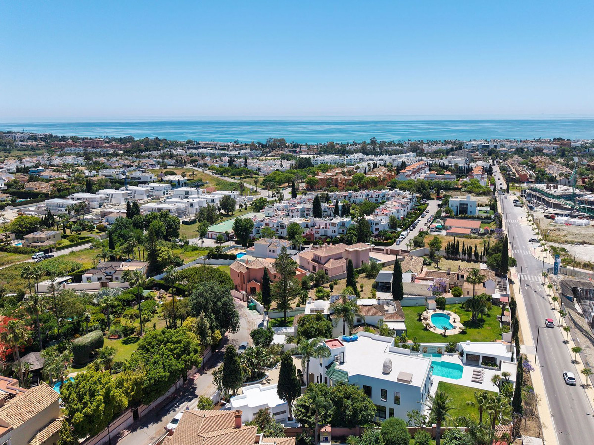 Se vende Villa - Chalet de 6 dormitorios en Costa Del Sol, Málaga, España
