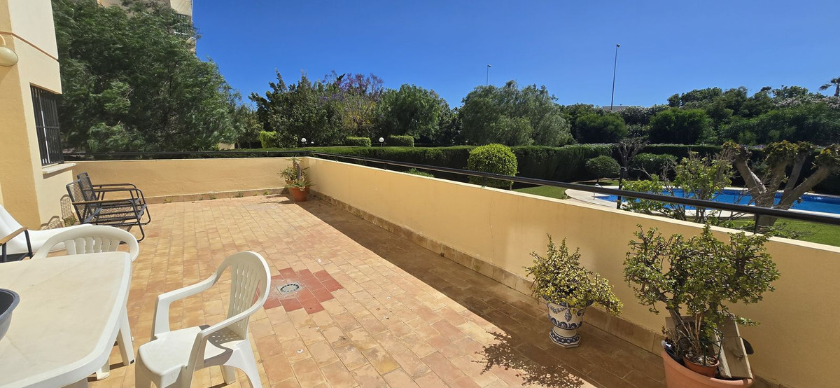 Se vende Apartamento Planta Baja de 4 dormitorios en Costa Del Sol, Málaga, España