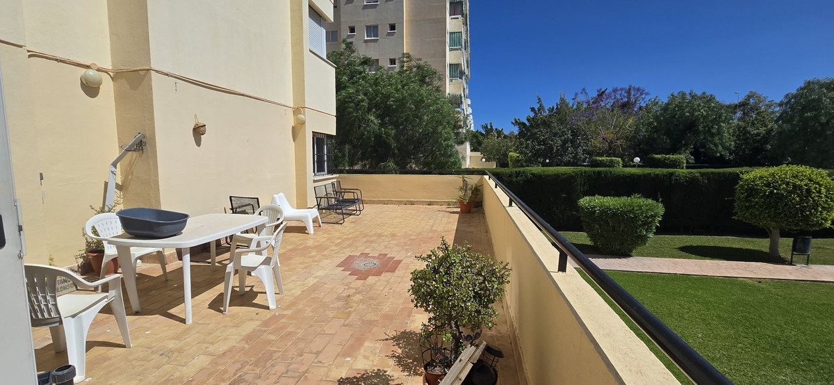 Se vende Apartamento Planta Baja de 4 dormitorios en Costa Del Sol, Málaga, España