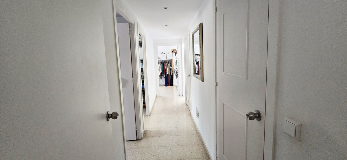 Se vende Apartamento Planta Baja de 4 dormitorios en Costa Del Sol, Málaga, España
