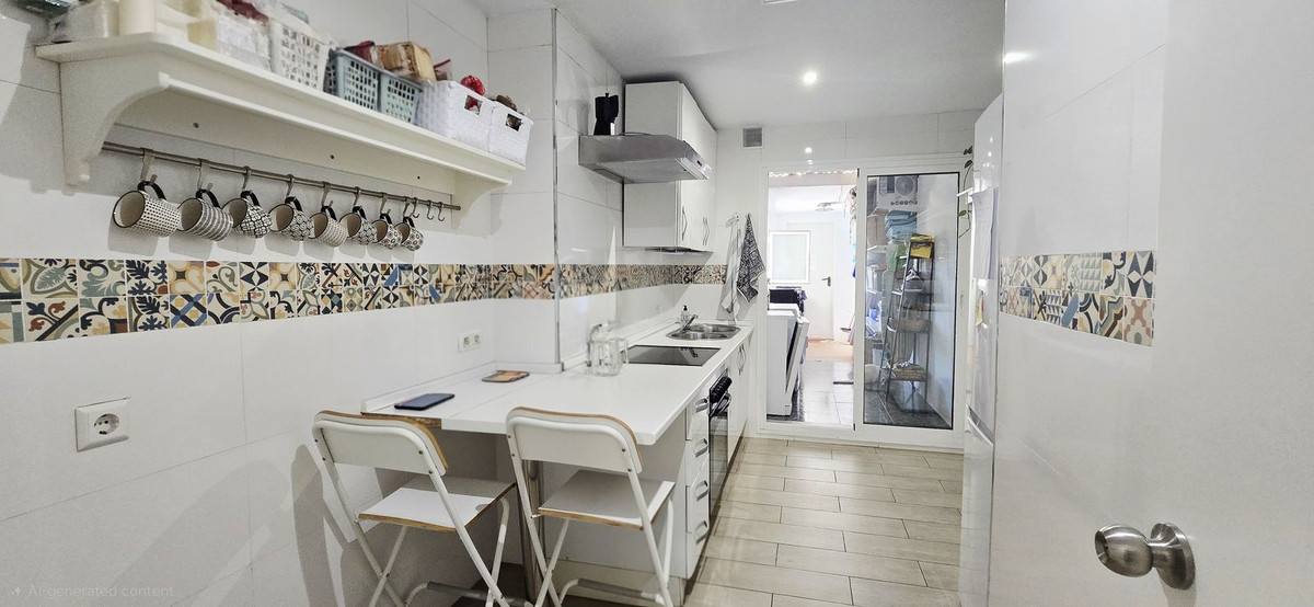 Se vende Apartamento Planta Baja de 4 dormitorios en Costa Del Sol, Málaga, España