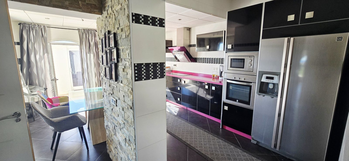 Se vende Villa - Chalet de 7 dormitorios en Costa Del Sol, Málaga, España