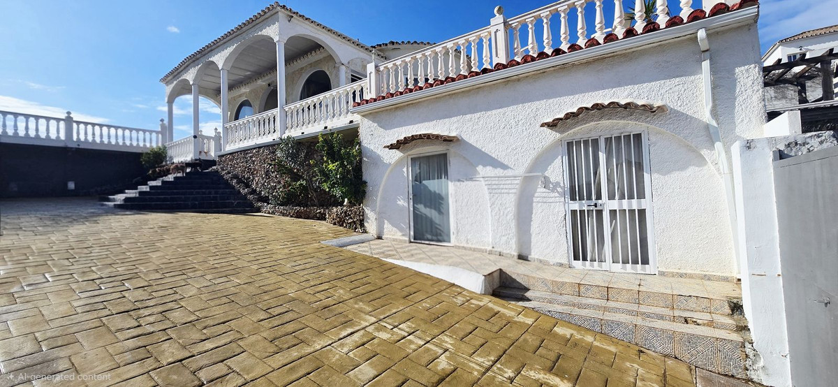 Se vende Villa - Chalet de 7 dormitorios en Costa Del Sol, Málaga, España