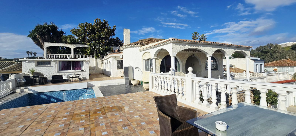 Se vende Villa - Chalet de 7 dormitorios en Costa Del Sol, Málaga, España