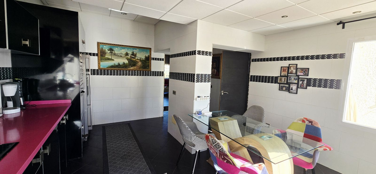 Se vende Villa - Chalet de 7 dormitorios en Costa Del Sol, Málaga, España