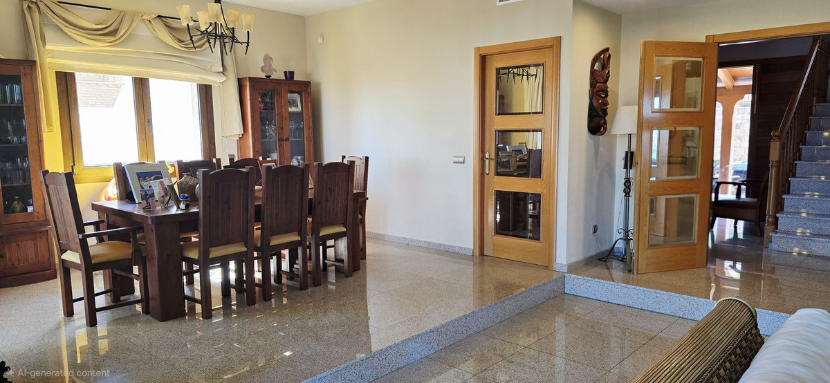 Se vende Villa - Chalet de 4 dormitorios en Costa Del Sol, Málaga, España