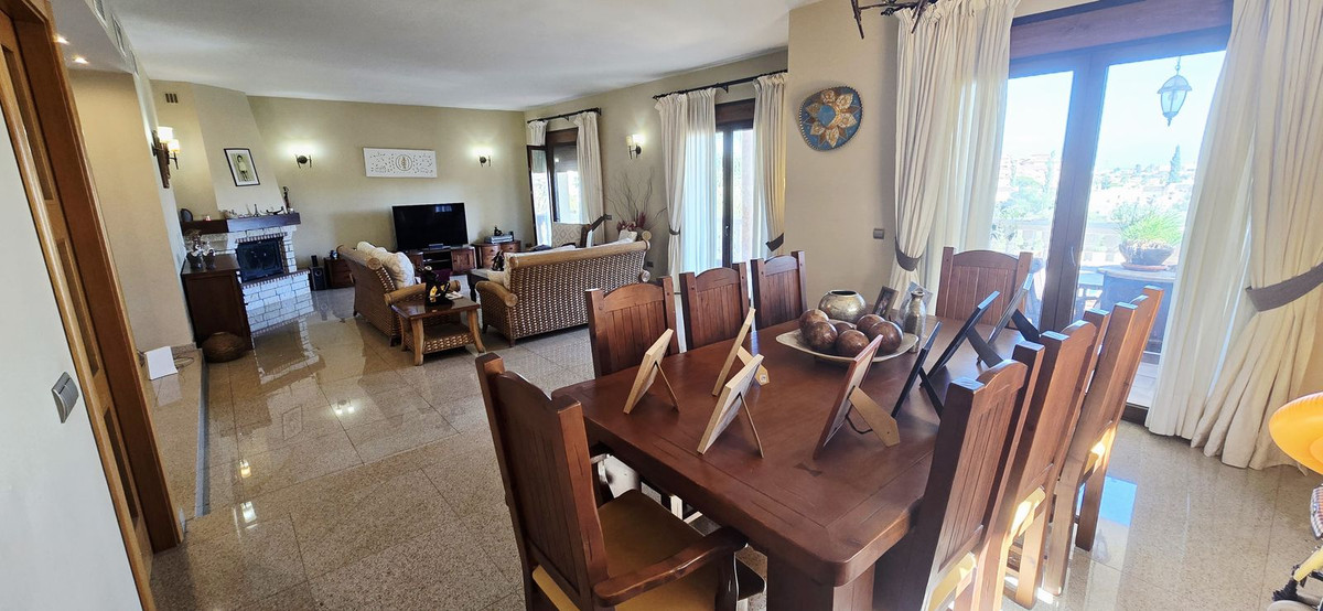 Se vende Villa - Chalet de 4 dormitorios en Costa Del Sol, Málaga, España