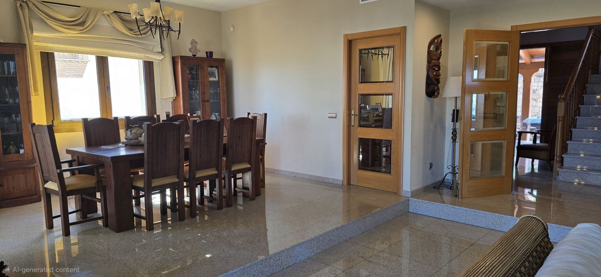 Se vende Villa - Chalet de 4 dormitorios en Costa Del Sol, Málaga, España