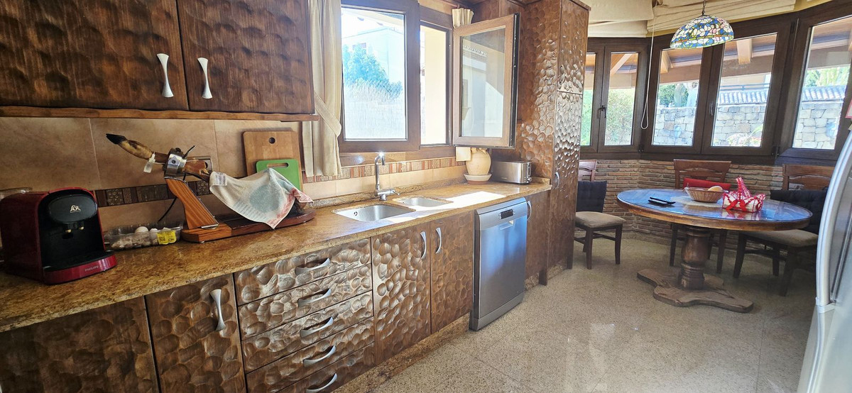 Se vende Villa - Chalet de 4 dormitorios en Costa Del Sol, Málaga, España