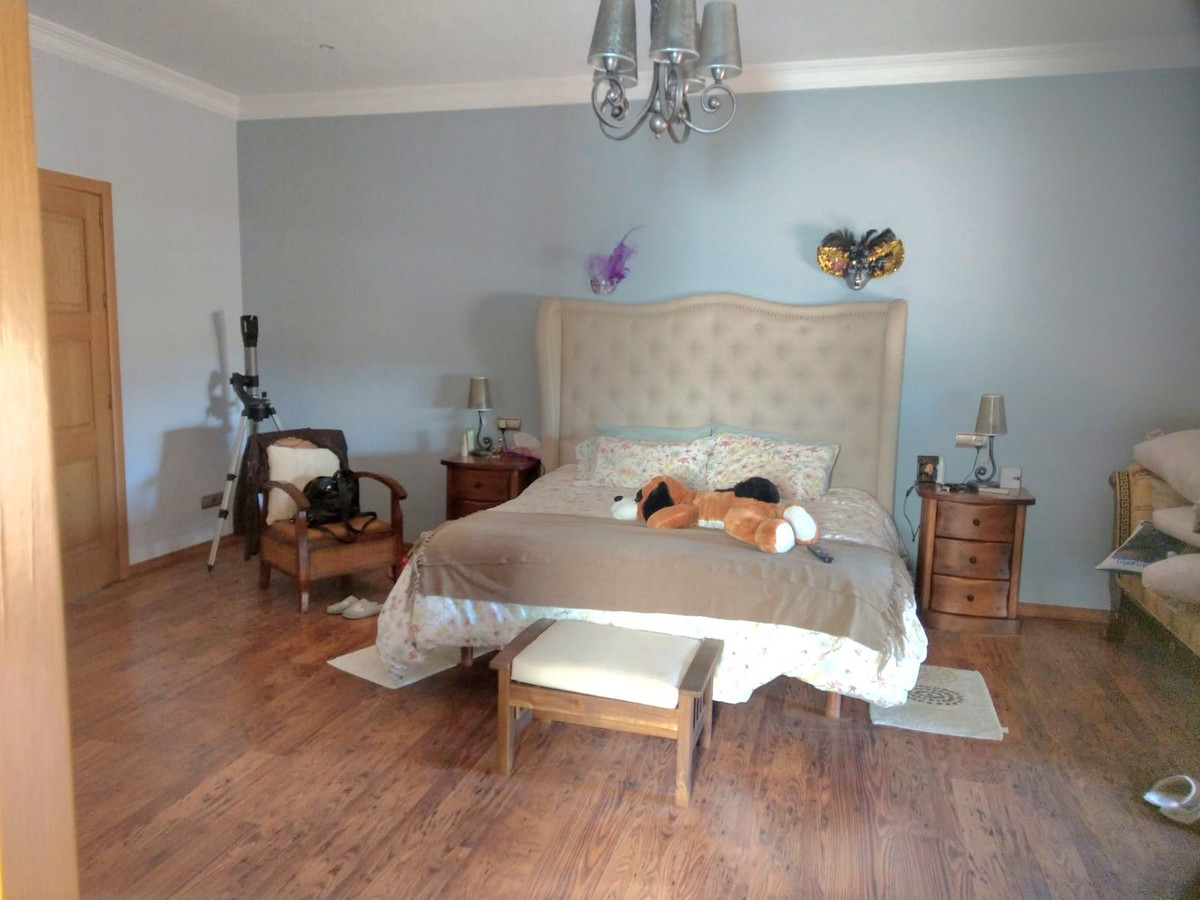 Se vende Villa - Chalet de 4 dormitorios en Costa Del Sol, Málaga, España