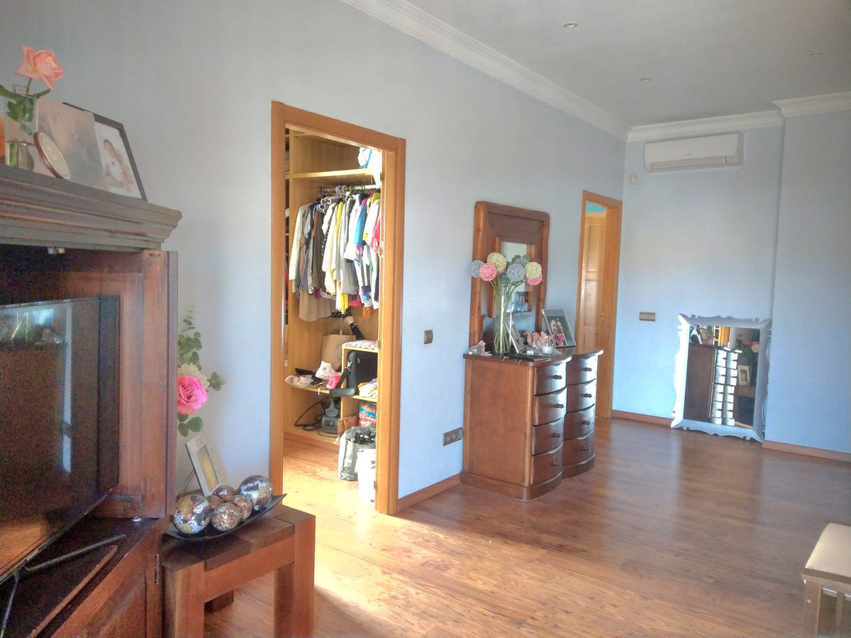 Se vende Villa - Chalet de 4 dormitorios en Costa Del Sol, Málaga, España
