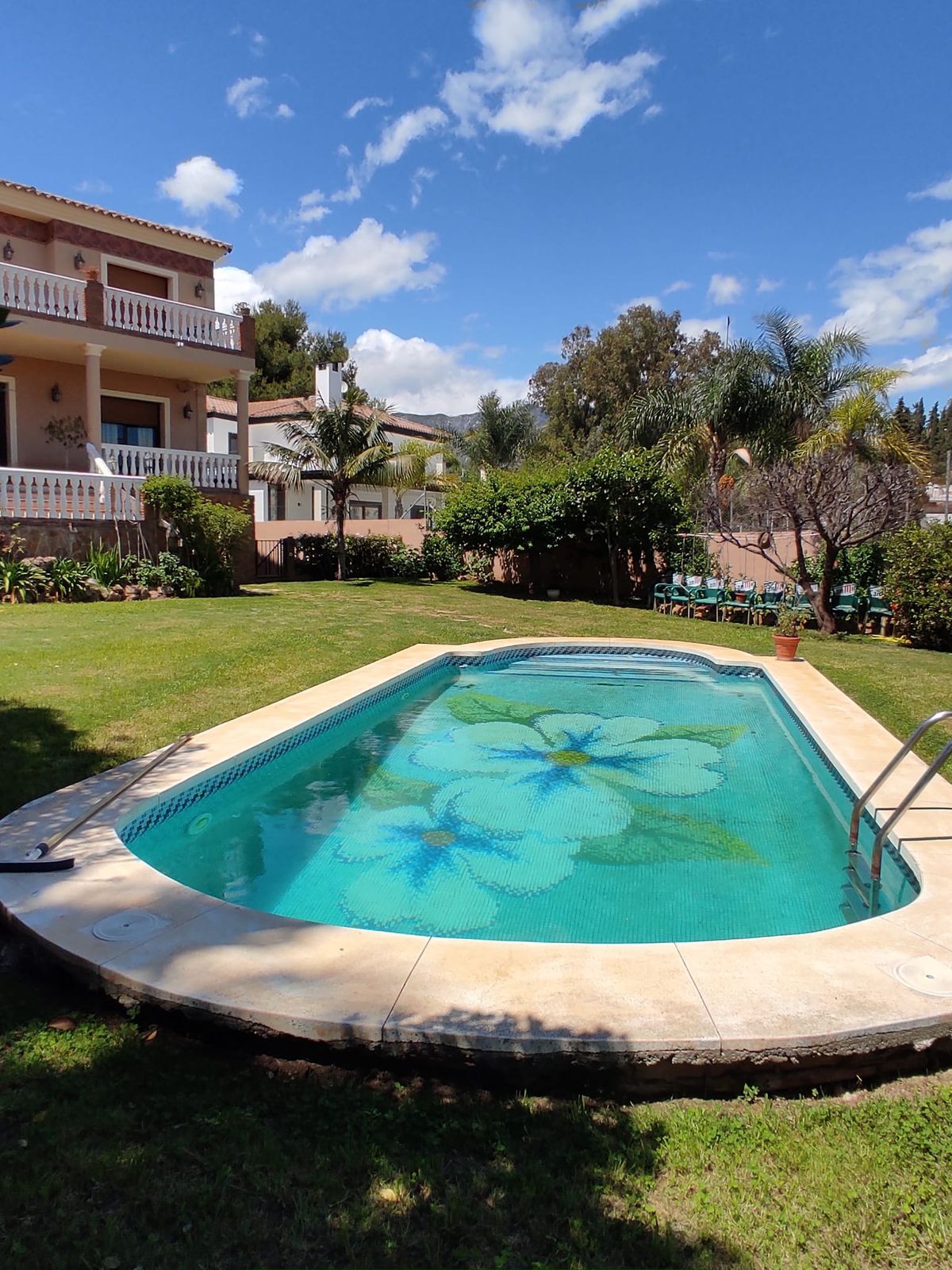 Se vende Villa - Chalet de 4 dormitorios en Costa Del Sol, Málaga, España