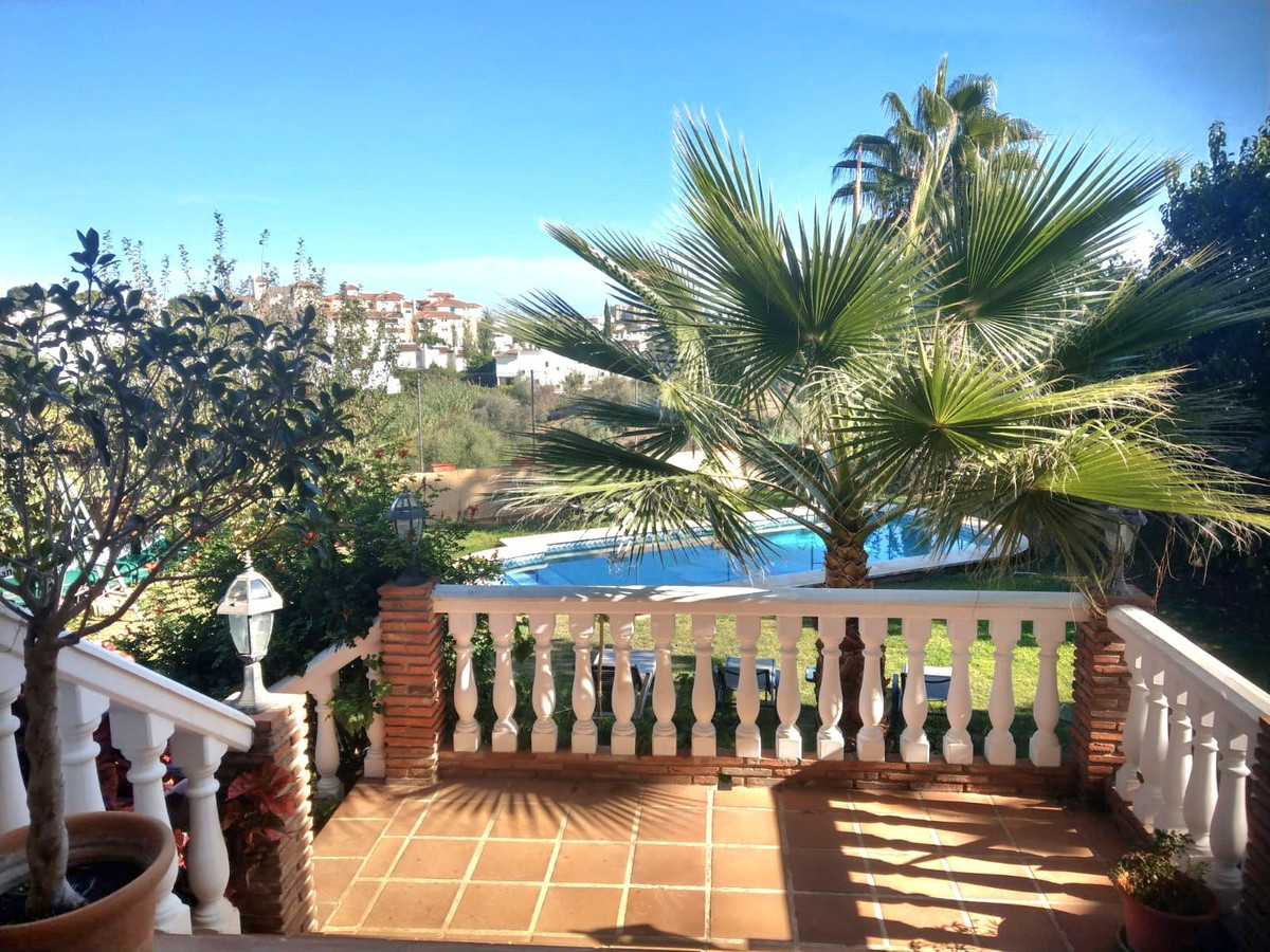 Se vende Villa - Chalet de 4 dormitorios en Costa Del Sol, Málaga, España