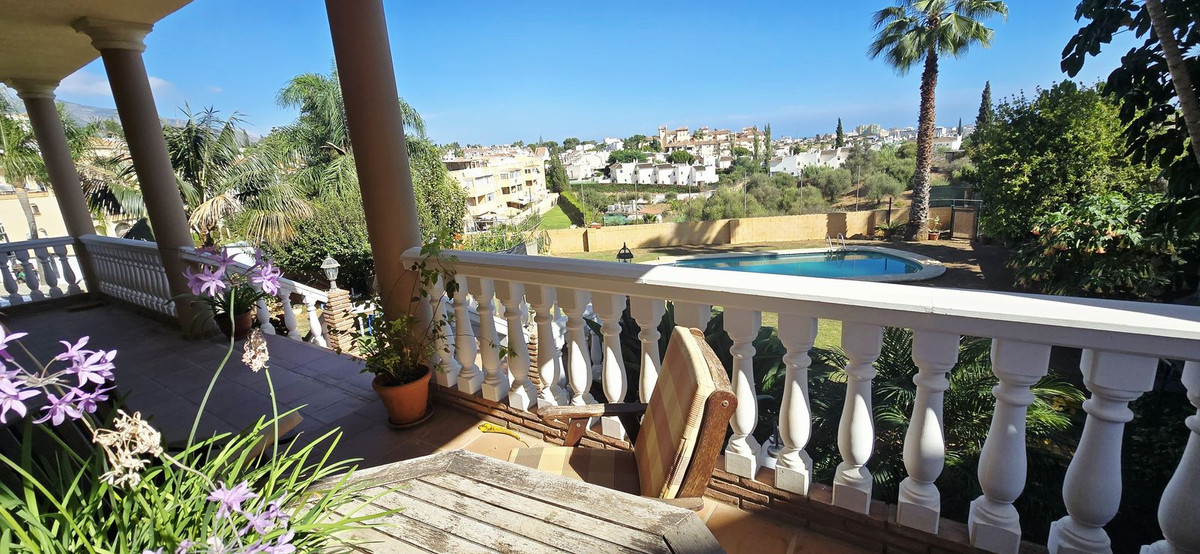 Se vende Villa - Chalet de 4 dormitorios en Costa Del Sol, Málaga, España