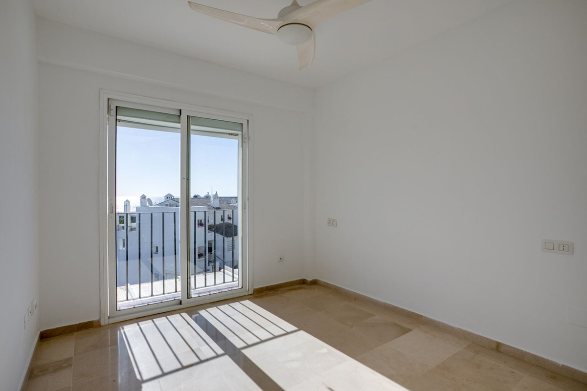 1 Bed Apartment for sale in Casares Playa Costa Del Sol, Málaga, Spain