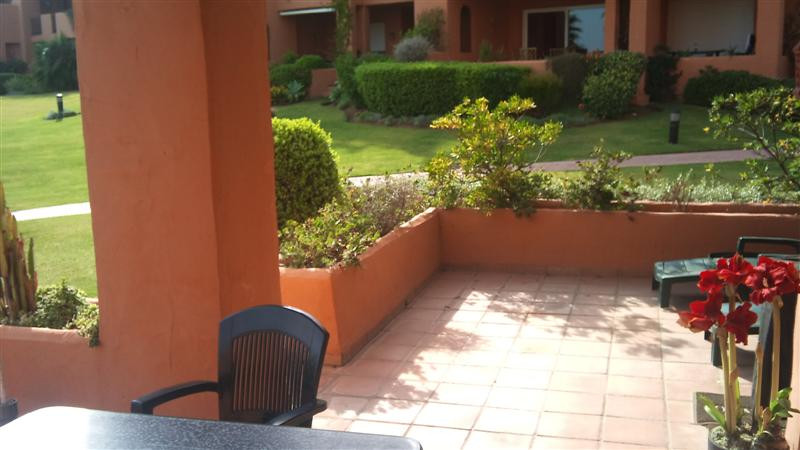 2 Bed Apartment for sale in La Duquesa Costa Del Sol, Málaga, Spain